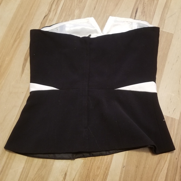 Black and white top - Picture 2 of 3